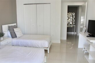 485 Brickell Ave, Unit 2602 in Miami, FL - Building Photo - Building Photo