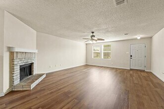 2621 S Wavecrest Ct in Little Elm, TX - Building Photo - Building Photo