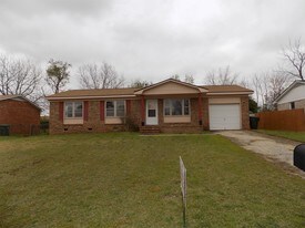 6510 Cissna Dr in Fayetteville, NC - Building Photo