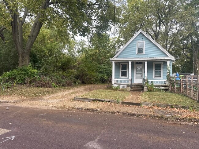 property at 619 Fairholm Ave