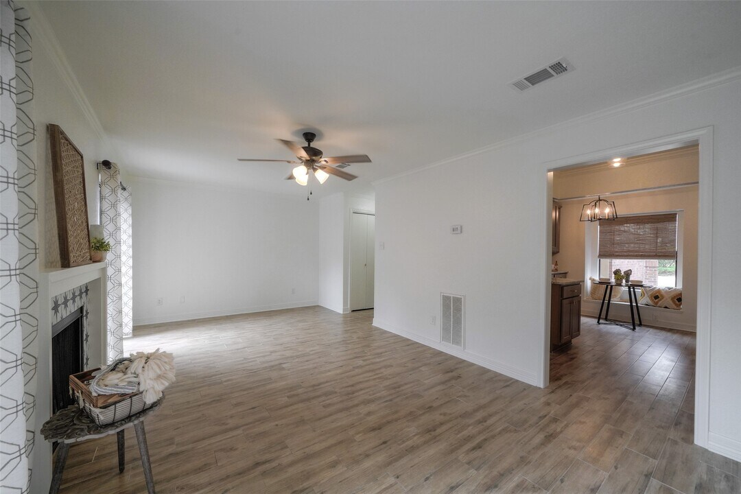 2807 Elm Grove Ct in Houston, TX - Building Photo