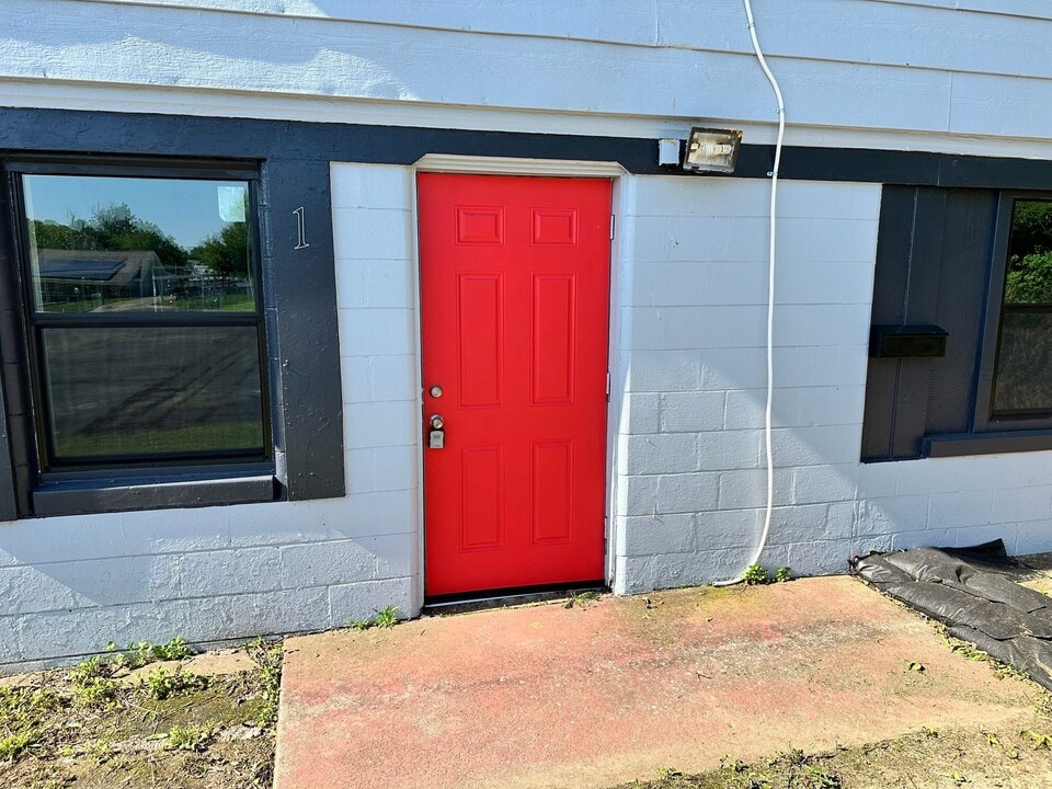 1612 NE 24th St in Oklahoma City, OK - Building Photo