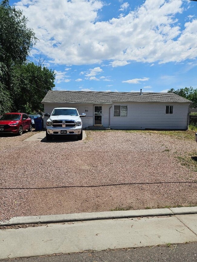 property at 826 N Orchard Ave