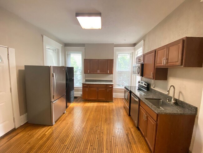 1966 N 4th St in Columbus, OH - Building Photo - Building Photo