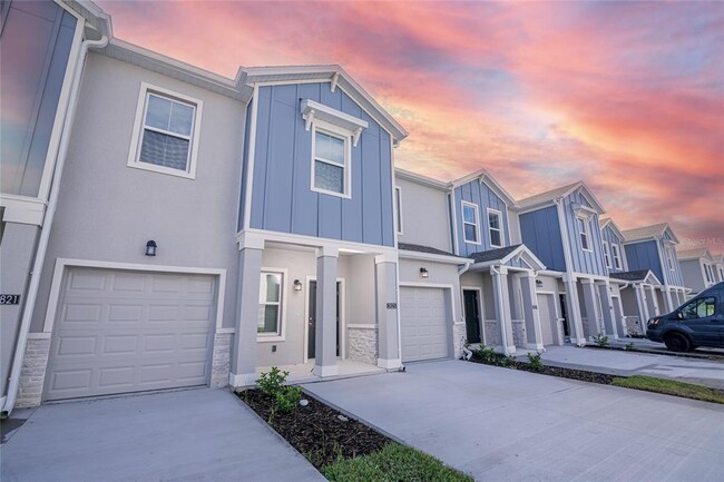 2825 Pierr St in Davenport, FL - Foto de edificio - Building Photo