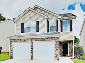 7637 Garnet Dr in Jonesboro, GA - Building Photo