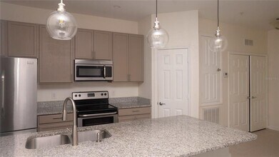 6466 Cava Alta Dr in Orlando, FL - Building Photo - Building Photo