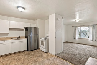 117 Sheridan Rd in Bremerton, WA - Building Photo - Building Photo