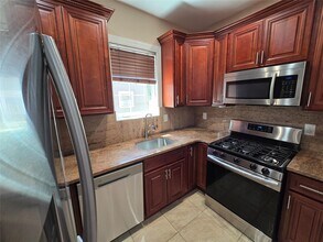 120-32 201st St in Queens, NY - Building Photo - Building Photo