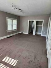 144 Greenwood-Unit -Apt 4 in Wichita, KS - Building Photo - Building Photo