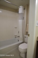 2 Residence Inn Dr in Latham, NY - Building Photo - Building Photo