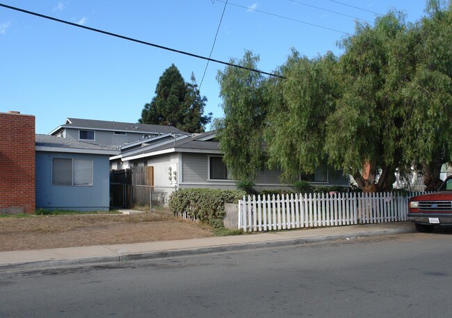 1123 Cypress Ave in Imperial Beach, CA - Building Photo - Building Photo