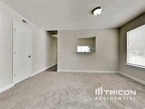 4669 Driftwood Ln in Greenwood, IN - Building Photo - Building Photo