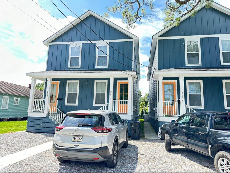 2670 Jasmine St in New Orleans, LA - Foto de edificio