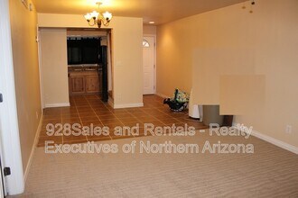 3200 S Litzler Dr in Flagstaff, AZ - Foto de edificio - Building Photo