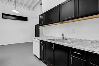 Cedars Park Lofts in Dallas, TX - Building Photo - Building Photo