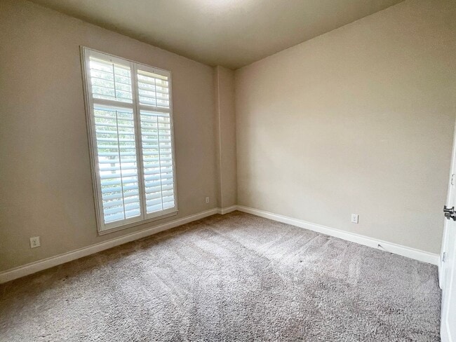 property at 2302 Lost Bridge Ln