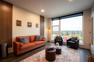 111 S Adams St in Spokane, WA - Building Photo