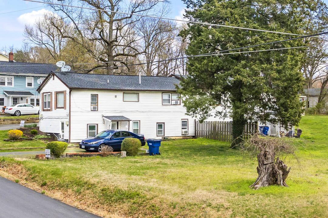 18629 Amidon Ave in Triangle, VA - Building Photo