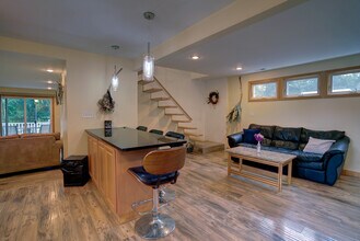 128 Parker Farms Rd in Wallingford, CT - Building Photo - Building Photo
