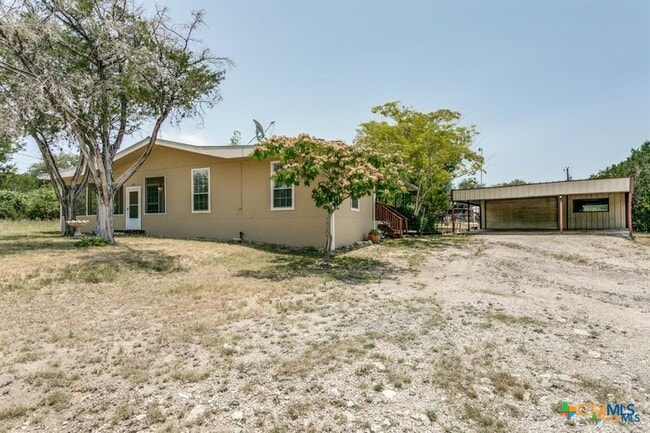 1488 Canyon Edge in Canyon Lake, TX - Building Photo - Building Photo