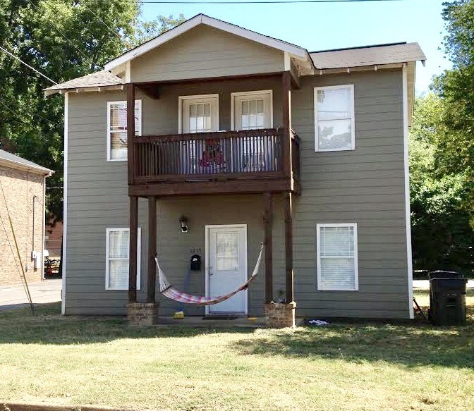 1215 14th Ave in Tuscaloosa, AL - Building Photo
