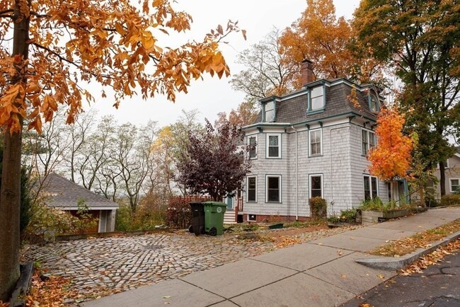 182 Palfrey St in Watertown, MA - Building Photo - Building Photo