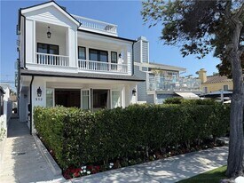 512 Jasmine Ave in Newport Beach, CA - Building Photo