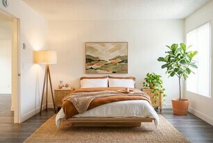 1440 Oak Dr in Vista, CA - Building Photo