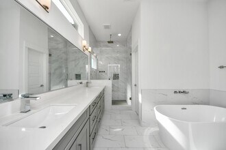 4623 Cochran St in Houston, TX - Building Photo - Building Photo