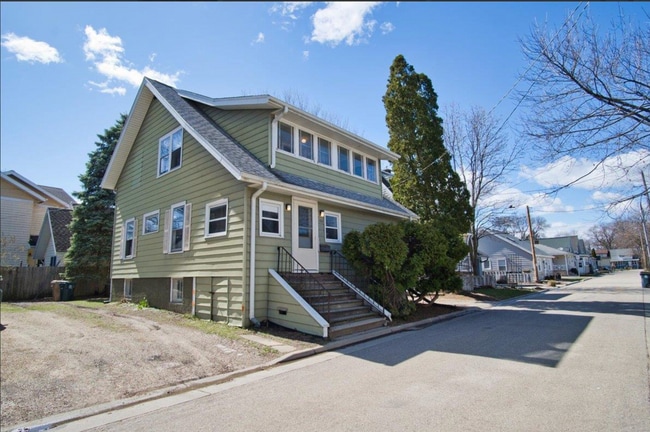 166 Rodney Ct in Madison, WI - Building Photo - Building Photo