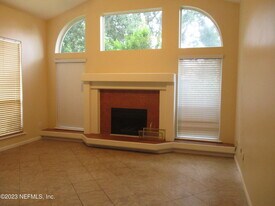 3726 Reedpond Dr N in Jacksonville, FL - Building Photo