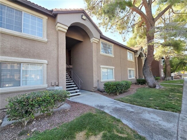 property at 2750 S Durango Dr