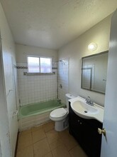 304 Texas St SE in Albuquerque, NM - Foto de edificio - Building Photo