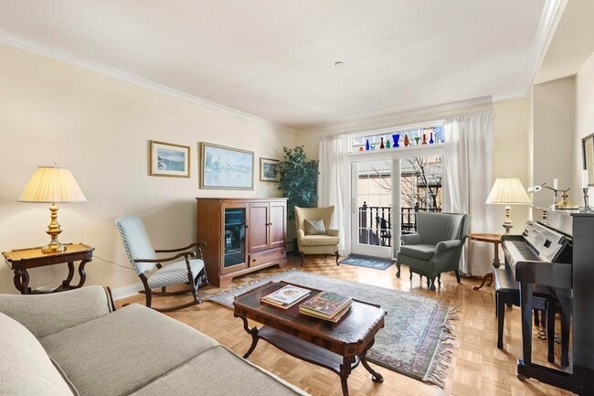 property at 207 Shearwater Ct W