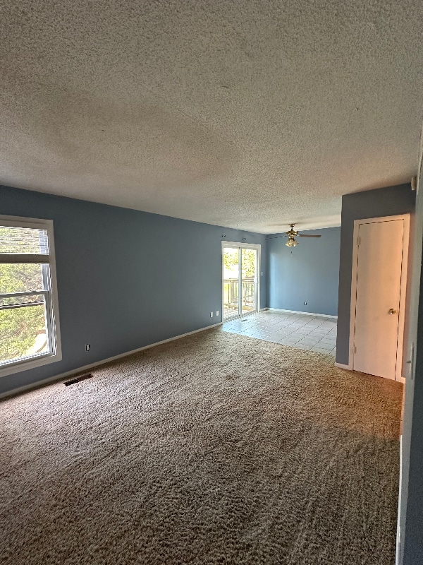 2117 Quail Creek Dr in Lawrence, KS - Foto de edificio - Building Photo
