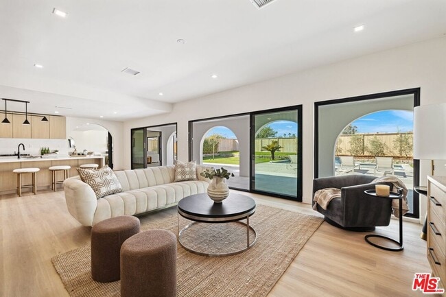 property at 80100 Vista Grande