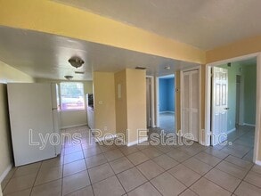 3323 Canal St in Ft. Myers, FL - Foto de edificio - Building Photo