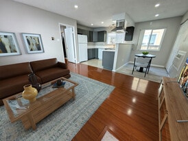 470 S Los Robles Ave, Unit 11 in Pasadena, CA - Building Photo