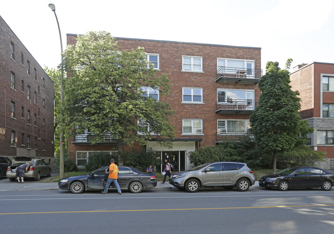 3125 Édouard-Montpetit in Montréal, QC - Building Photo - Building Photo