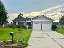 1130 Alexwood Dr in Hope Mills, NC - Building Photo