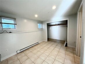 106 Limewood Ave in Branford, CT - Building Photo - Building Photo