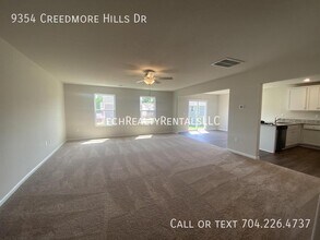 9354 Creedmore Hills Dr in Charlotte, NC - Building Photo - Building Photo