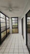 905 NE 199th St-Unit -103 in Miami, FL - Building Photo - Building Photo