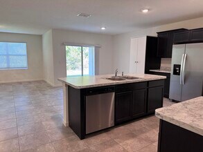 2526 SW Savage Blvd in Port St. Lucie, FL - Foto de edificio - Building Photo