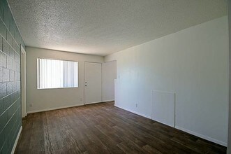 Cortez Palms Apartments in Tempe, AZ - Building Photo - Building Photo