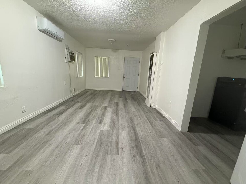 764 S White Ave in Pomona, CA - Building Photo