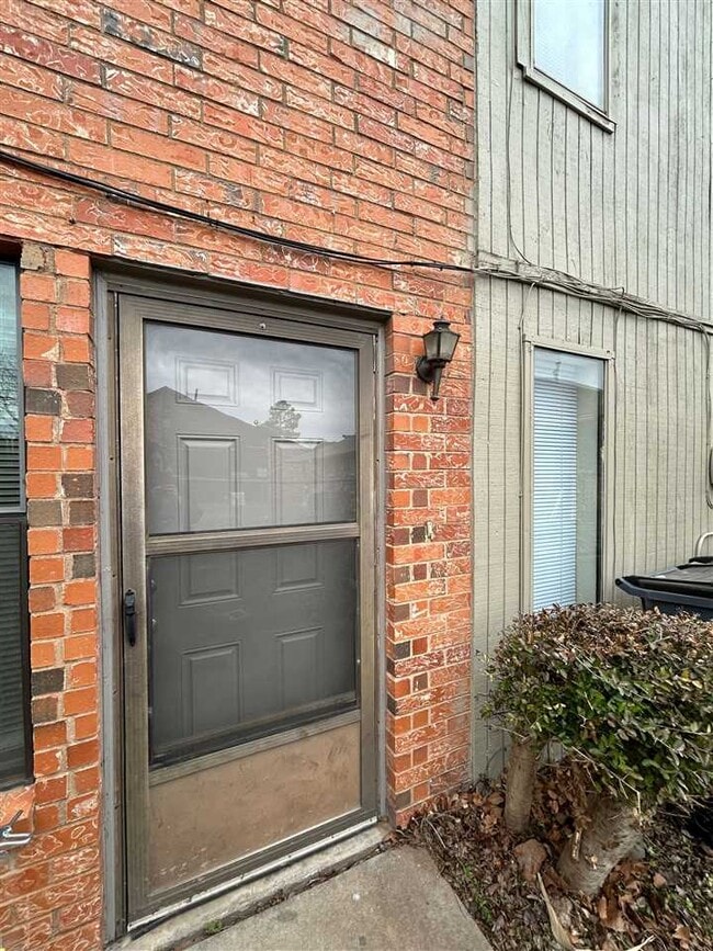 901 NE Tortoise Dr in Lawton, OK - Building Photo - Building Photo