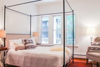 4 Trowbridge Pl, Unit 8 in Cambridge, MA - Foto de edificio - Building Photo