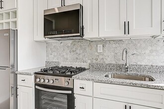 645 Jersey Ave in Jersey City, NJ - Building Photo - Building Photo